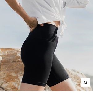 NWT Blanqi Everyday Hipster Girlshort